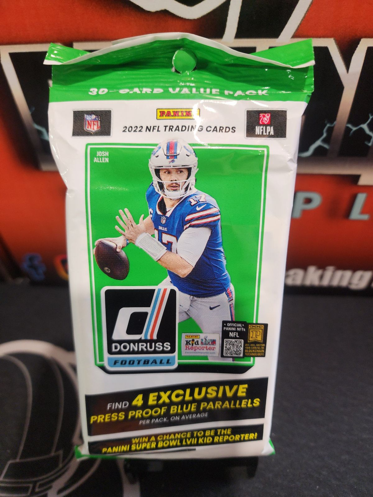 2022 Donruss Football Value Pack - 30 cards!