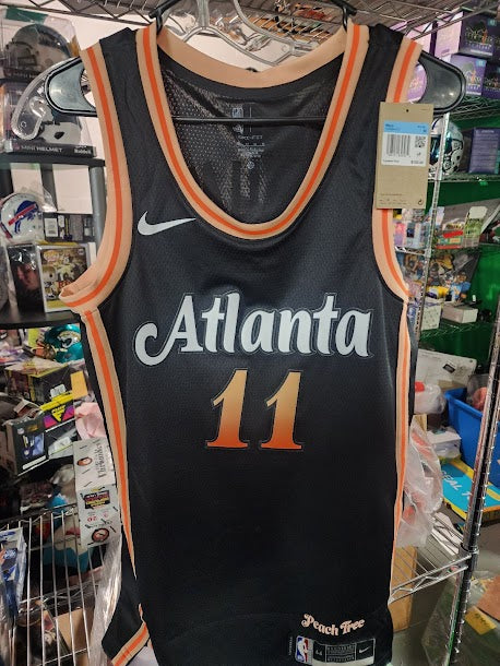 NWT Trae Young Nike Licensed Hawks Basketball NBA Jersey Size M