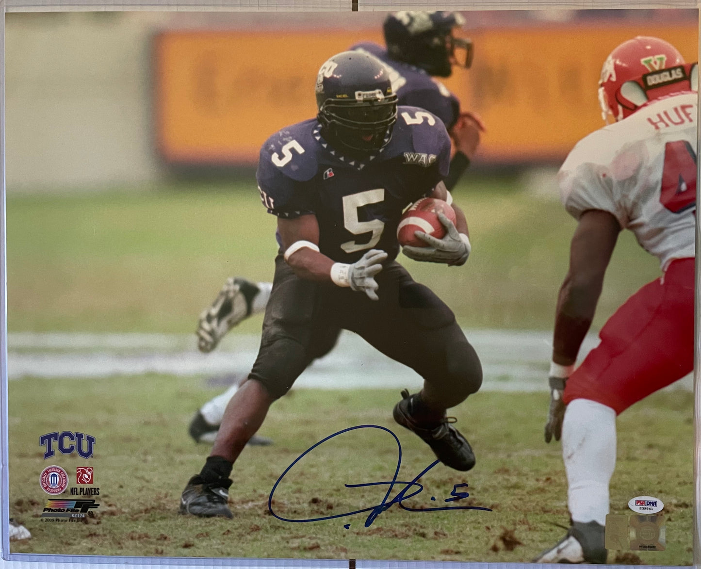LaDainian Tomlinson College TCU Autographed Football 16x20 Photo PSA COA Chargers
