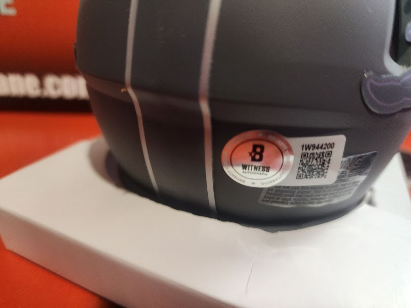Tyreek Hill SLATE Auto Mini Helmet Dolphins Beckett COA (Read)
