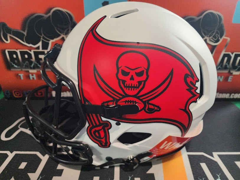 Tom Brady LUNAR AUTHENTIC Autographed Fanatics COA Full Size Helmet Buccaneers