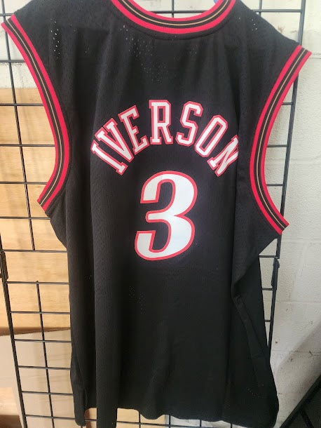 Allen Iverson 76ers Mitchell and Ness Hardwood Classics Jersey XLT Unsigned