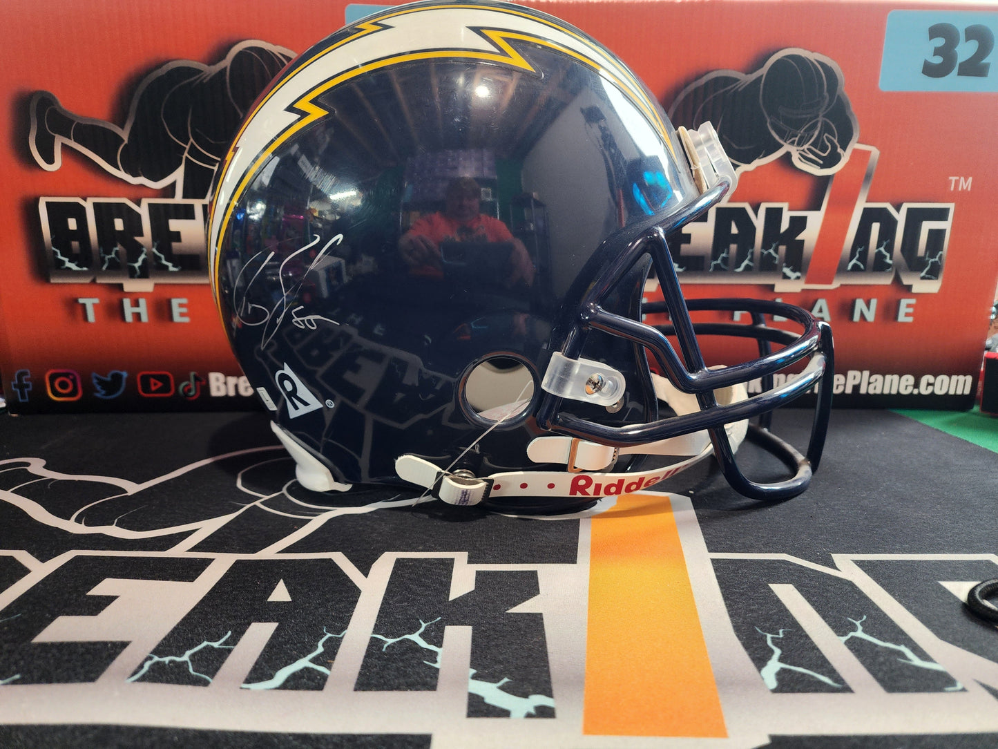 Tim Dwight AUTHENTIC Autographed Full Size Proline Helmet NFL Auctions PSA COA 90s Era!