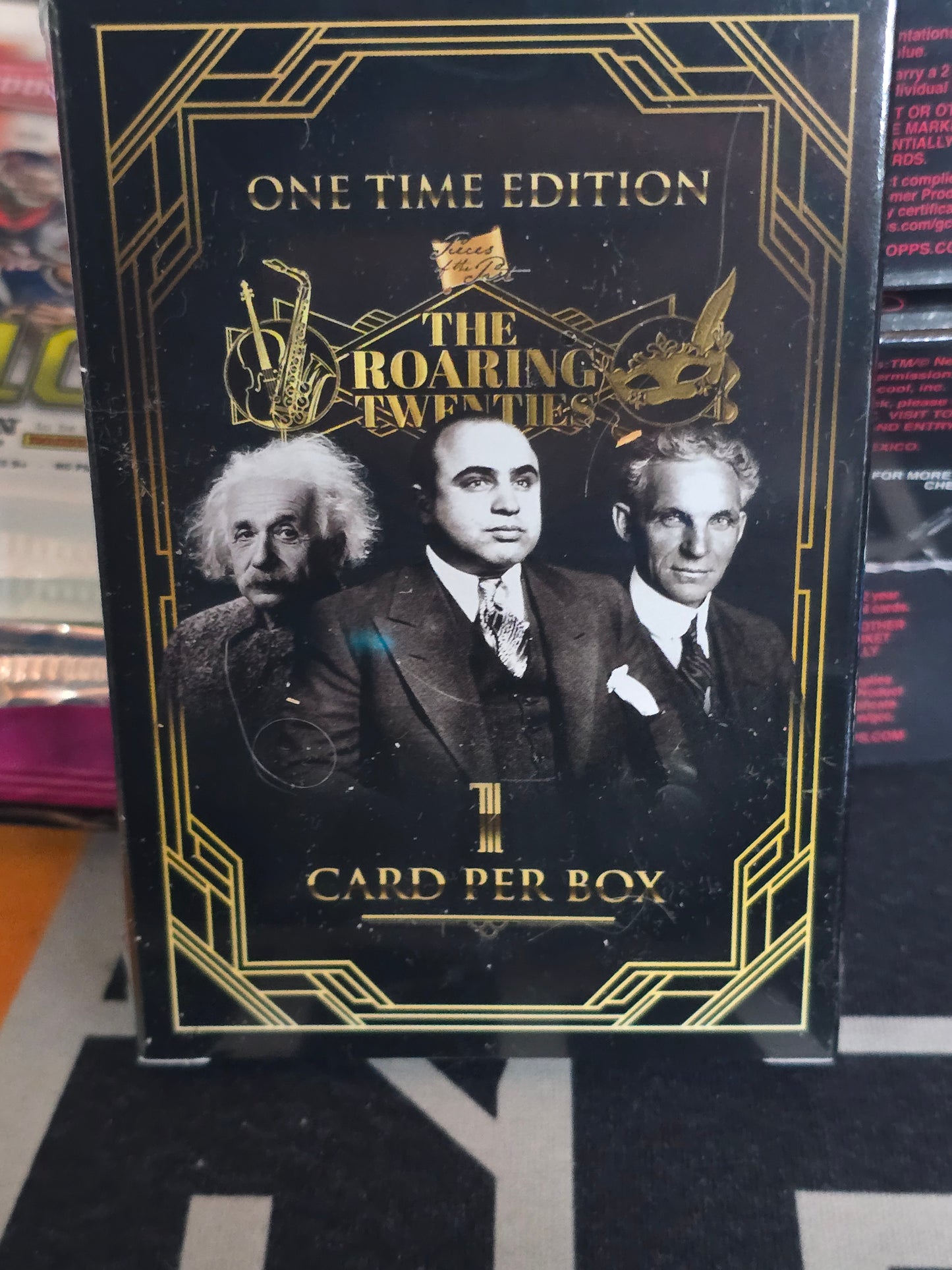 Pieces of the Past ROARING TWENTIES Edition Keepsake Collection Pieces of the Past Hobby Box - 1 encased card!