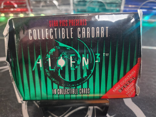 Alien 3 Star Pics 1992 Pack Personal Break! 10 cards! Chase special "Dark Horse" Cards!