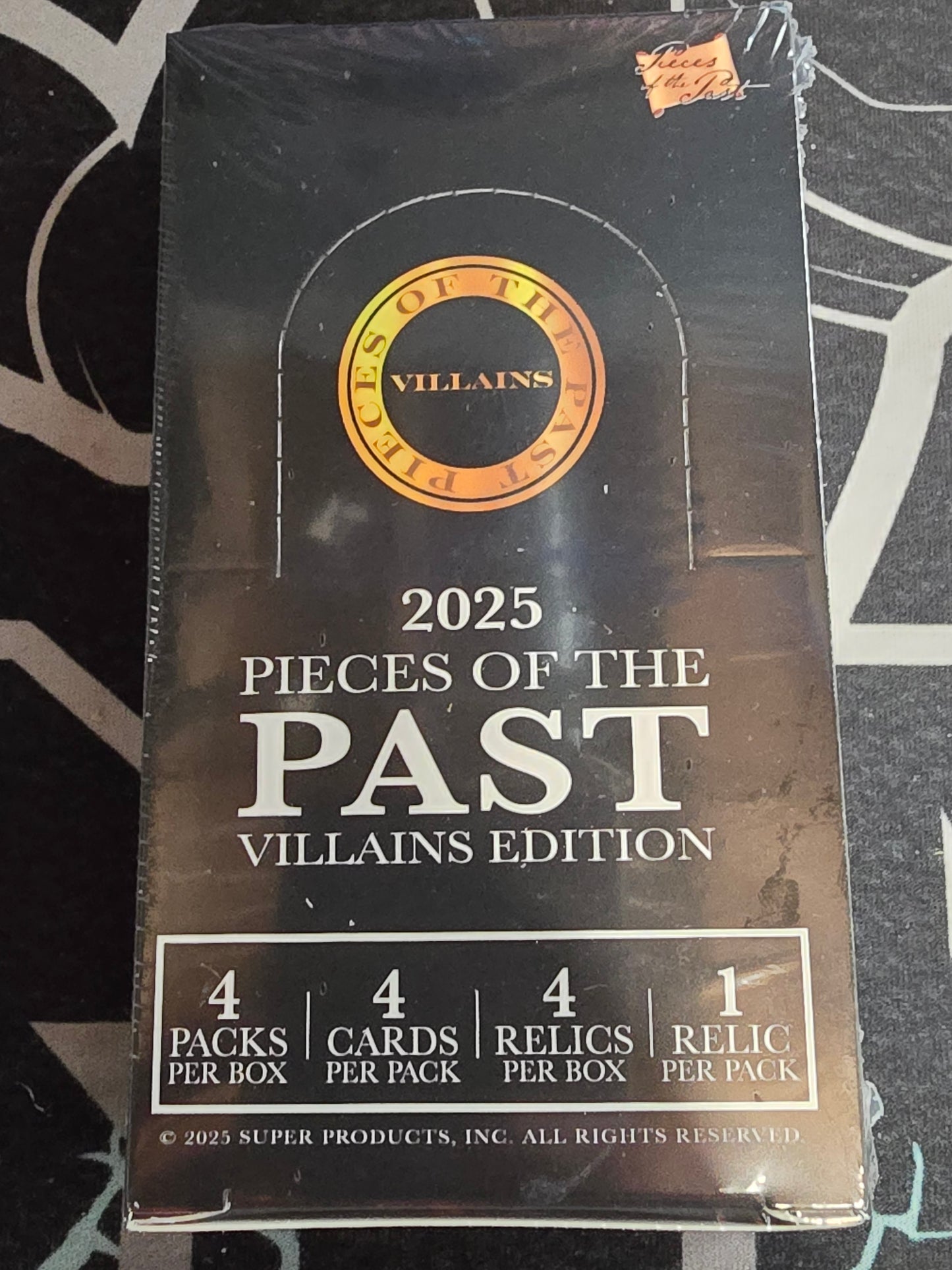 2025 VILLIANS Pieces of the Past Hobby Box - 4 hits!