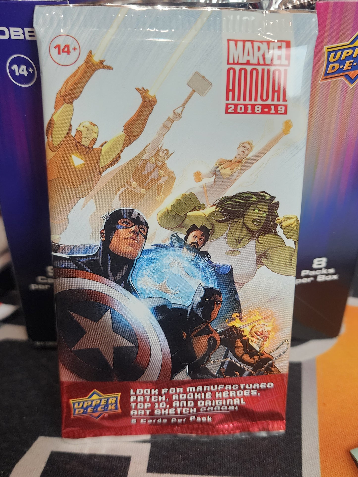 Hobby Pack! 2018-2019 Marvel Annual Hobby Pack