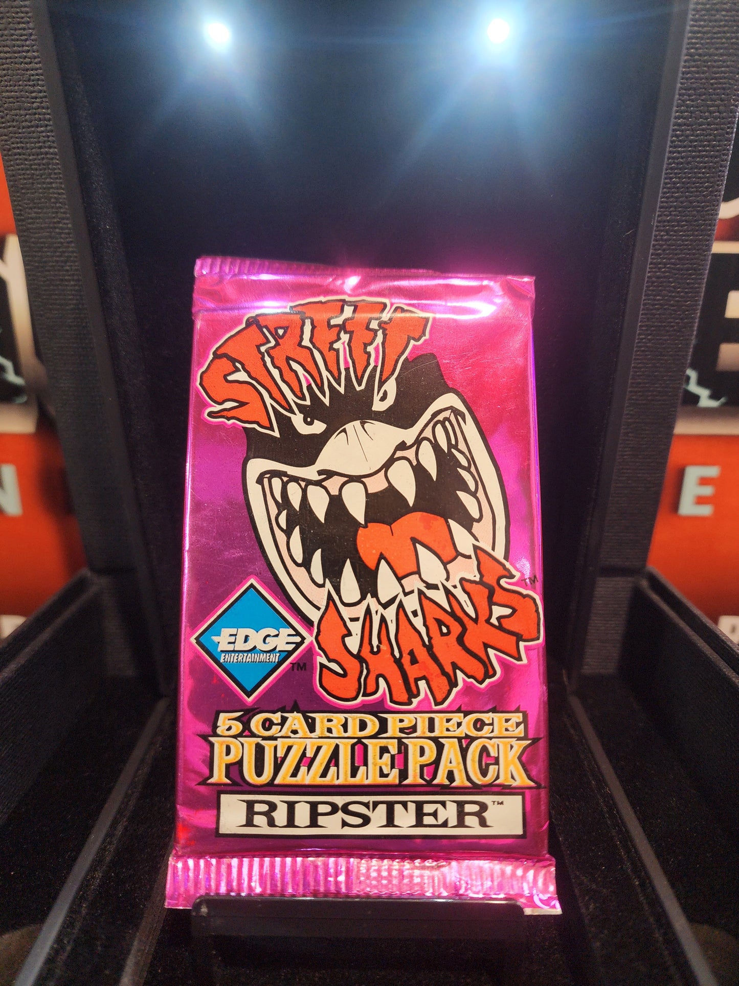 STREET SHARKS 1995 Edge Entertainment Pack! 1 bonus card in every pack! They're JAWSOME!!