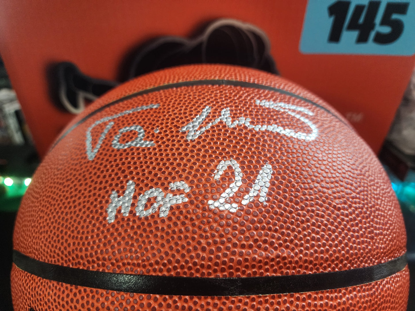 Toni Kukoc Autographed Basketball JSA COA Chicago Bulls Hall of Fame Inscription