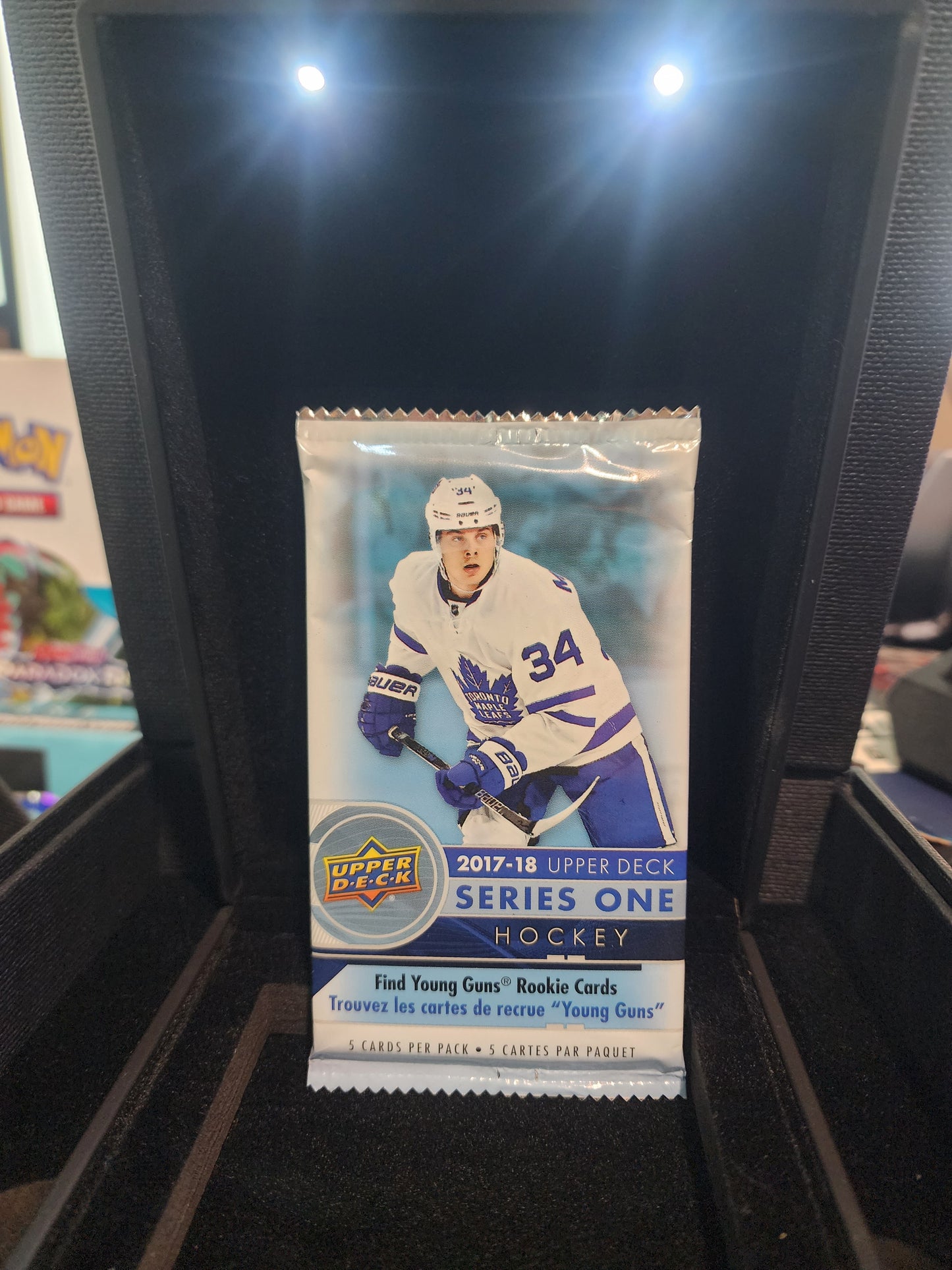 2017-2018 Upper Deck Series 1 Hockey Blaster Pack
