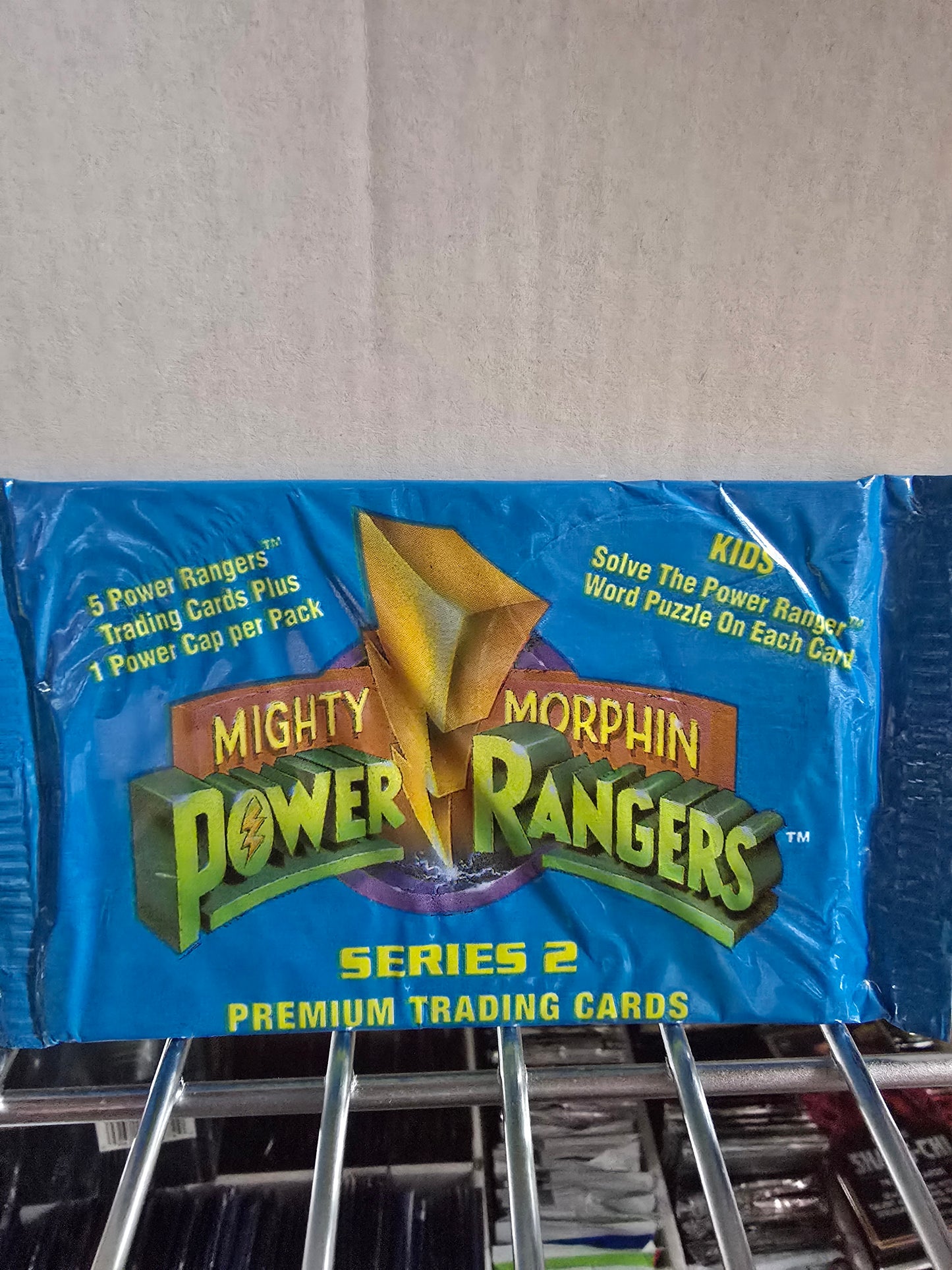 Mighty Morphin Power Rangers Series 2 Trading Cards Pack - includes 1 pog!