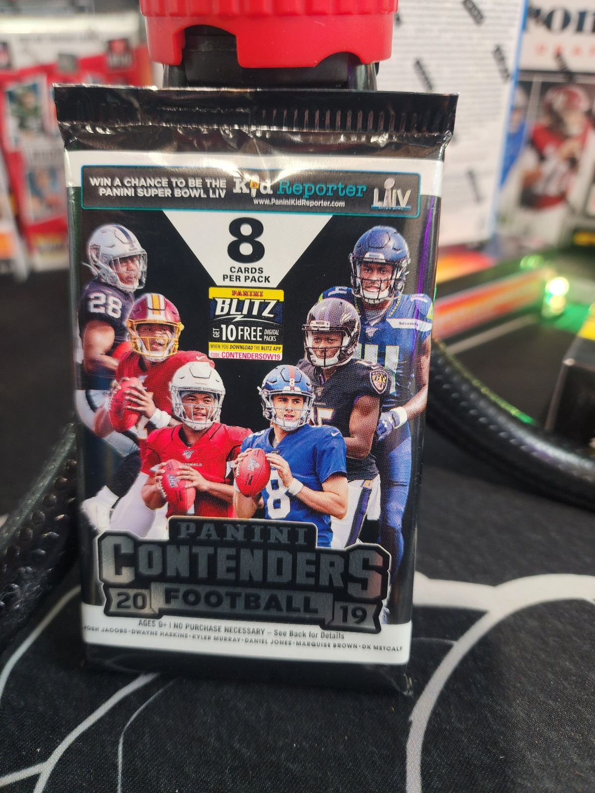 2019 Contenders Football blaster pack (8 cards/pack) personal break!