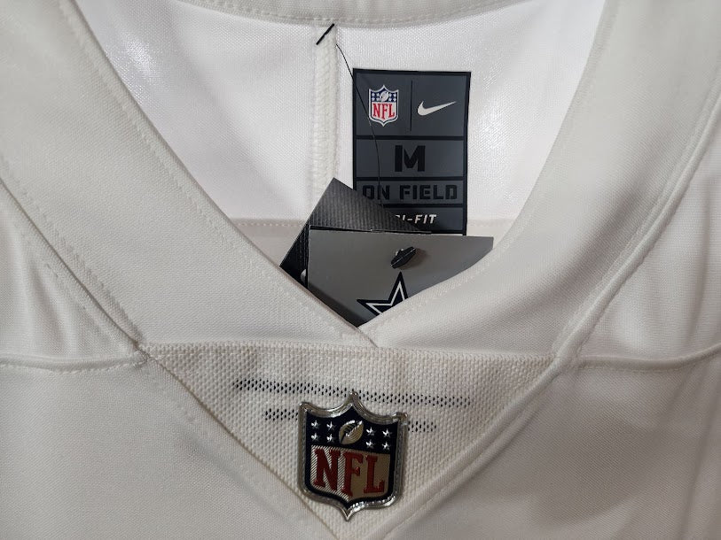 Ezekiel Zeke Elliott On Field Nike Licensed Dallas Cowboys White Jersey Size Medium Unsigned
