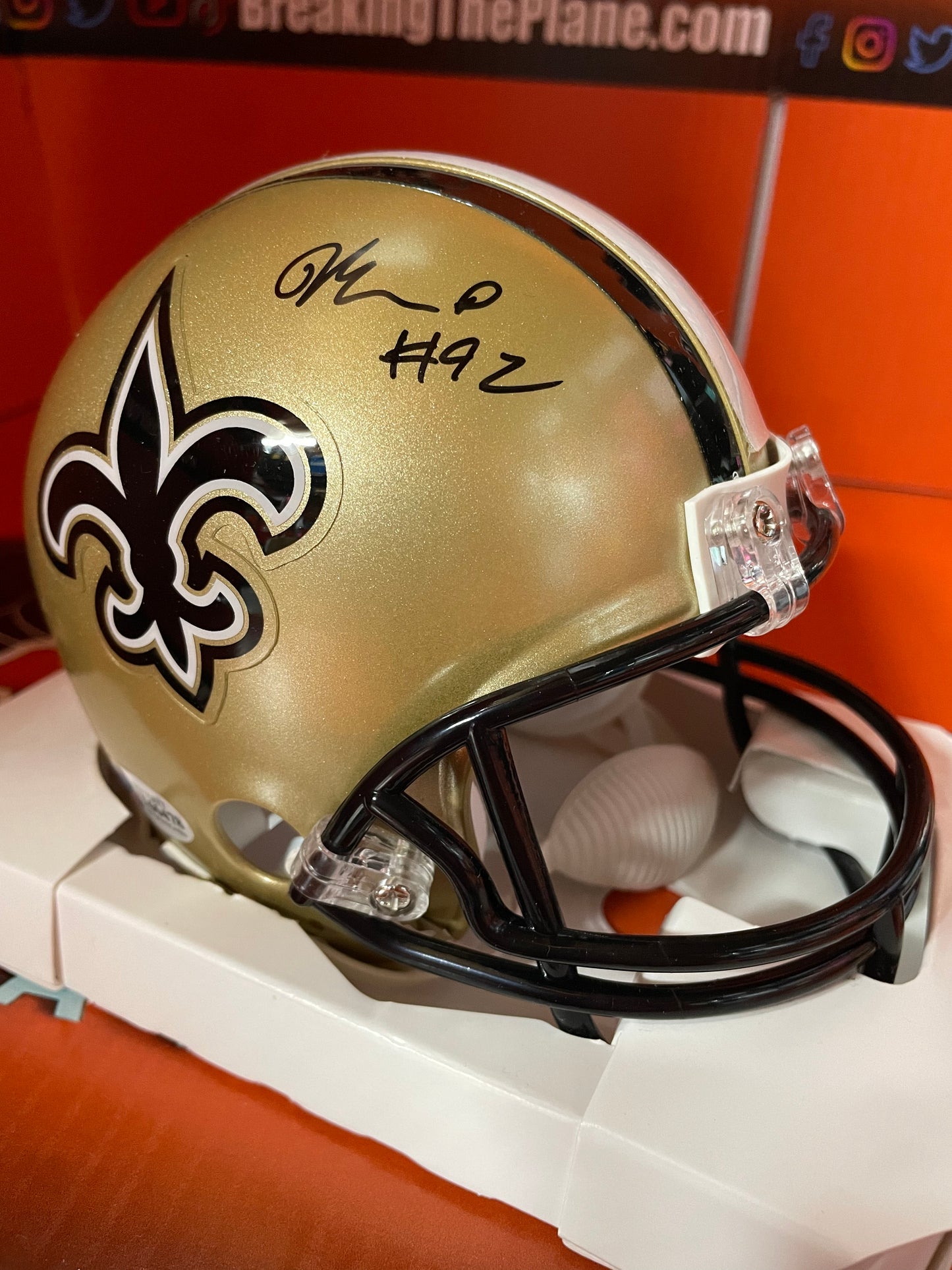 Marcus Davenport Autographed Saints Mini Helmet with Beckett COA