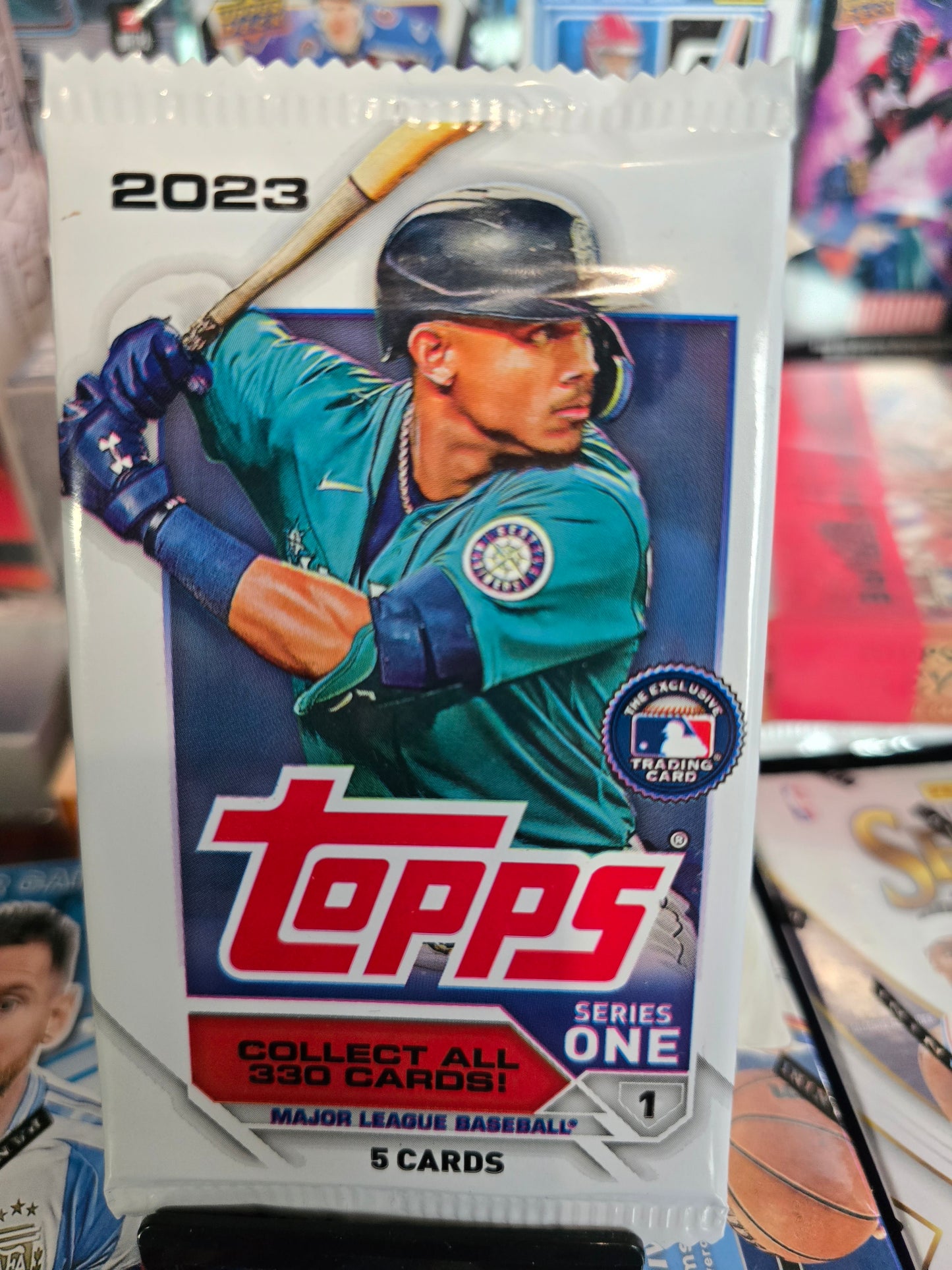 2023 Topps Series 1 5-card Retail Pack