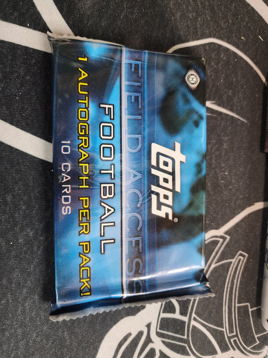 1 auto per pack! 2015 Topps Field Access Football Hobby Pack | 10 Cards! | Personal Break!