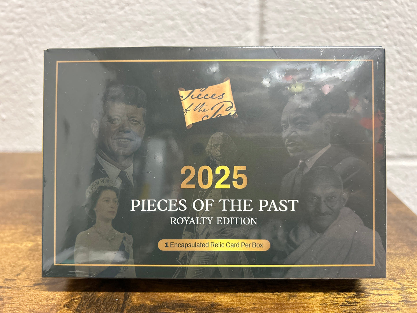 2025 ROYALTY Pieces of the Past Hobby Box - Encased hit!