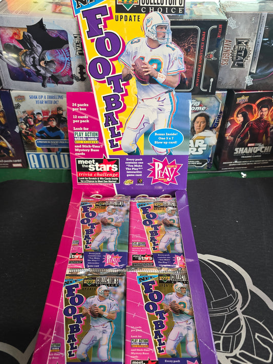 1996 Marino Upper Deck Collector's Choice Football Pack
